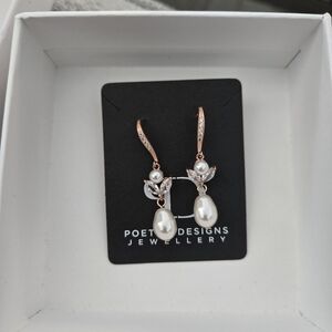 Pearl Drop Earrings Rose Gold